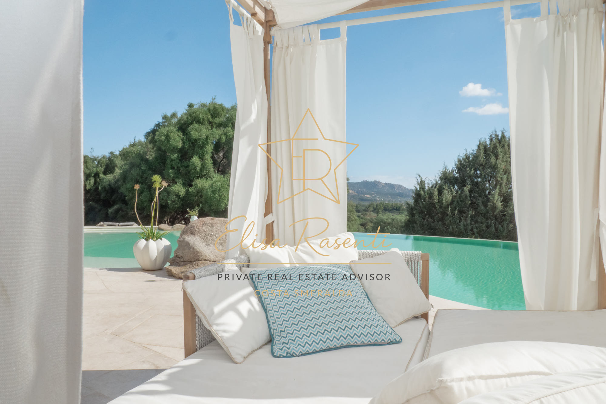 Villa con piscina privata San Pantaleo