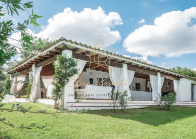 Villa con piscina privata San Pantaleo