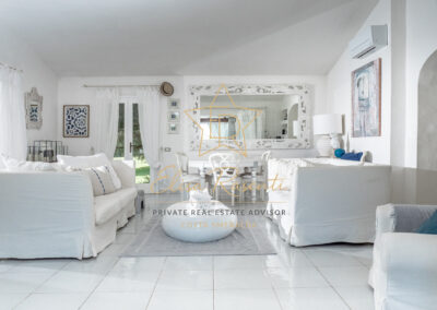 Villa con piscina privata San Pantaleo